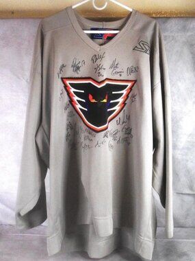 Philadelphia Phantoms Multi Player Signed Jersey SP Size 56